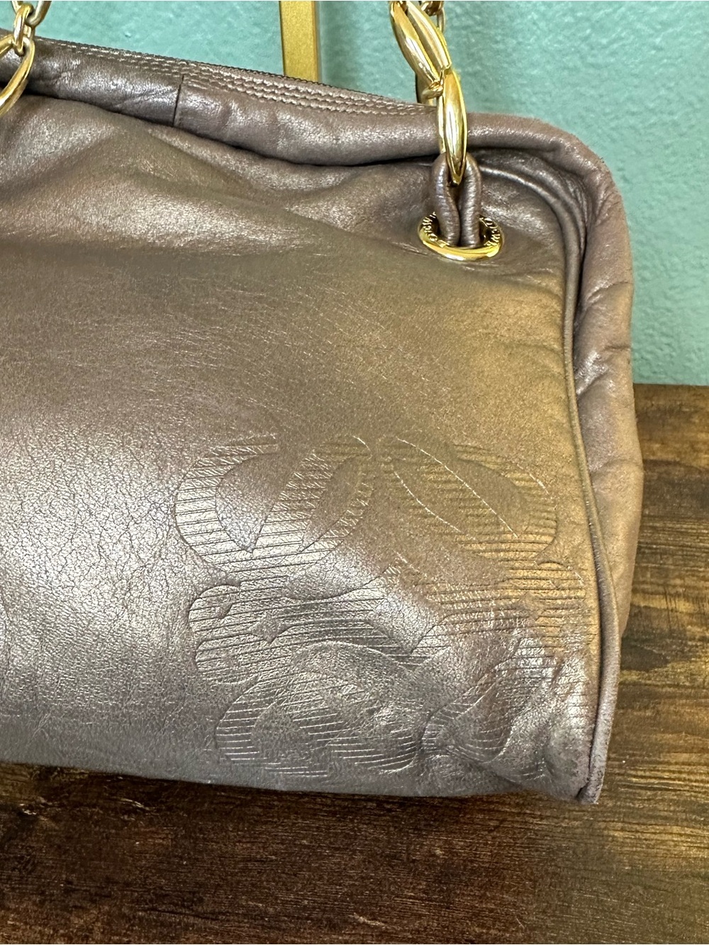 Vintage Loewe Metallic Bronze Gold Leather Shoulder Bag | Y2K | Made in Spain - Picture 3 of 13